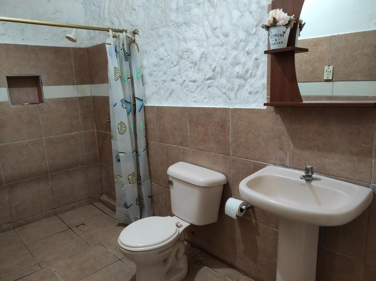 Caramba Hospedaje Hotel Tonsupa Ngoại thất bức ảnh