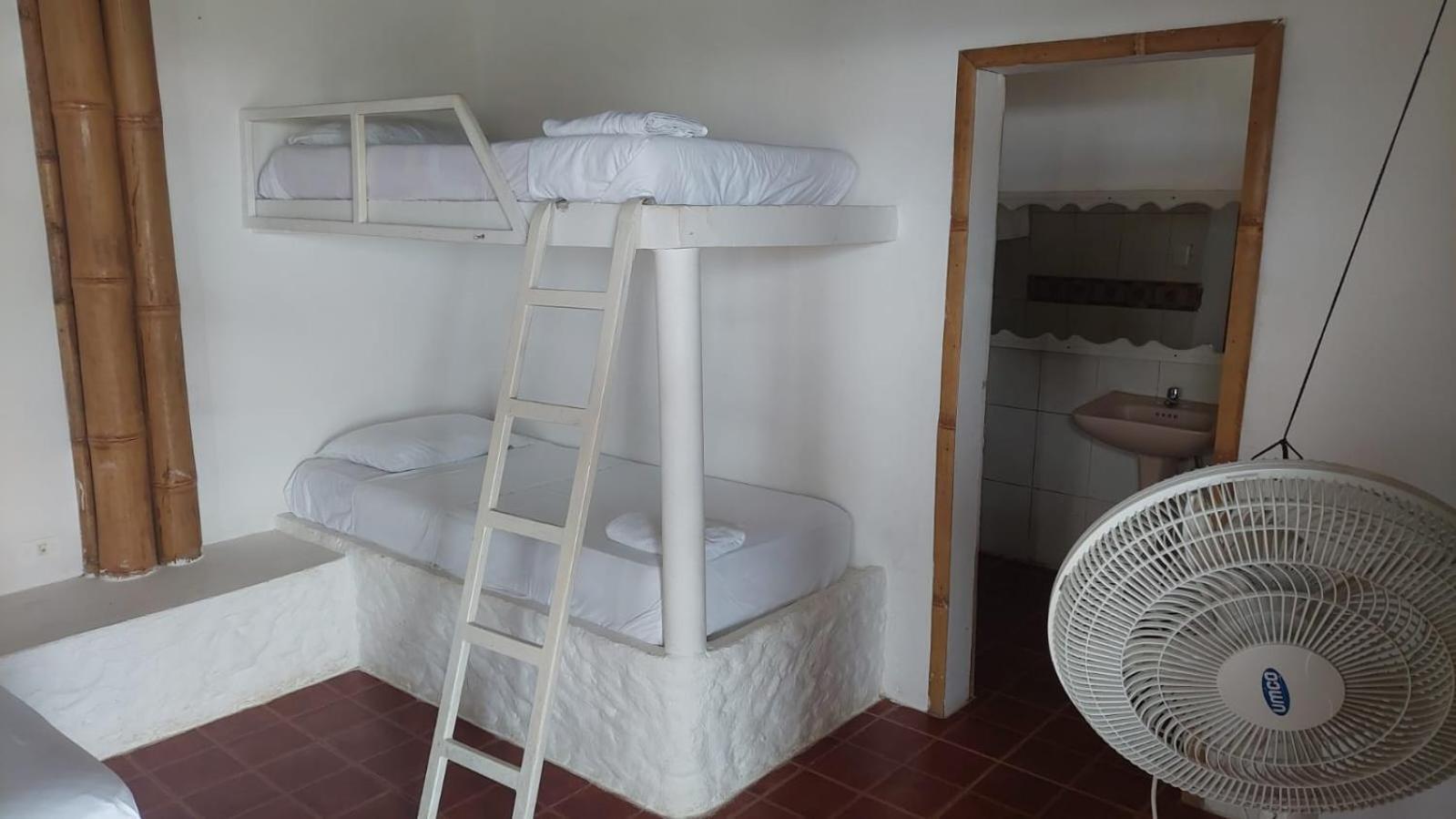 Caramba Hospedaje Hotel Tonsupa Phòng bức ảnh